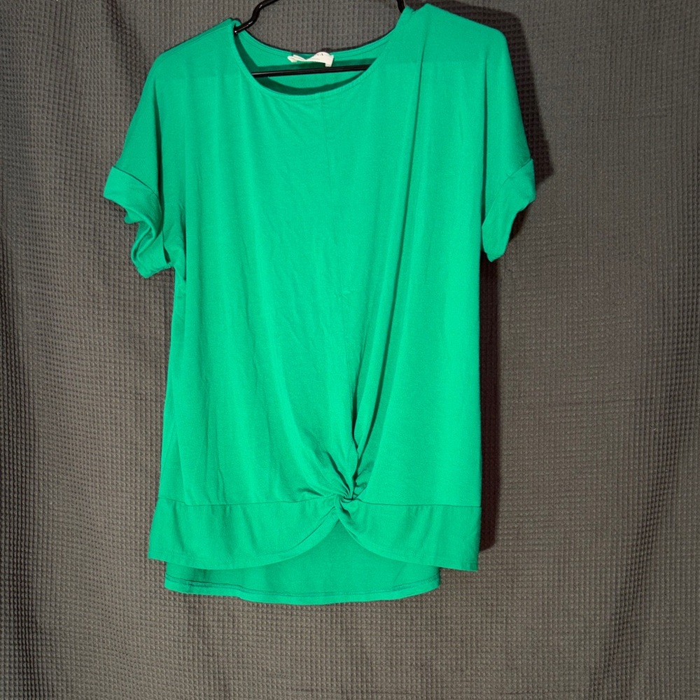 Zenana Outfitters Green Short Sleeve Twist Front Top